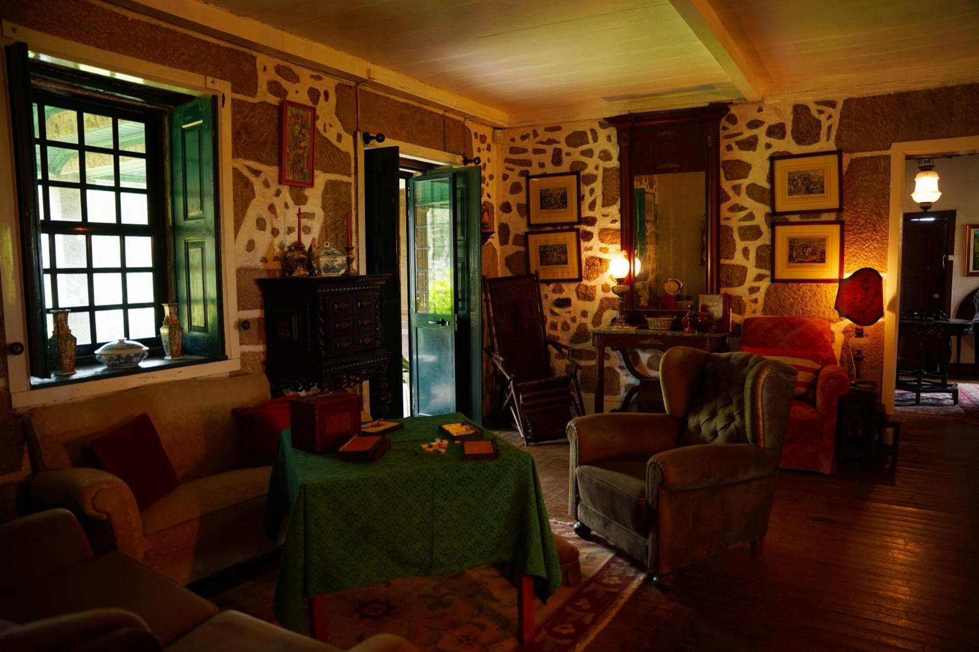 Lugar Da Pedra Alta - B&B - Private Historical Villa Melo Esterno foto